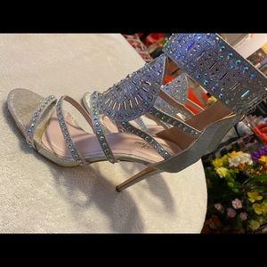 Almost Brand New Sparkly Heels By BELLA LUNA - Box 57
